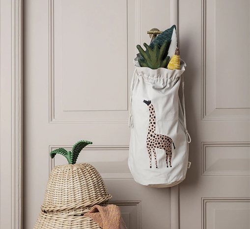 Сумка-рюкзак Safari Giraffe Ferm Living, стоимость 5 100 руб.  Фотография 1