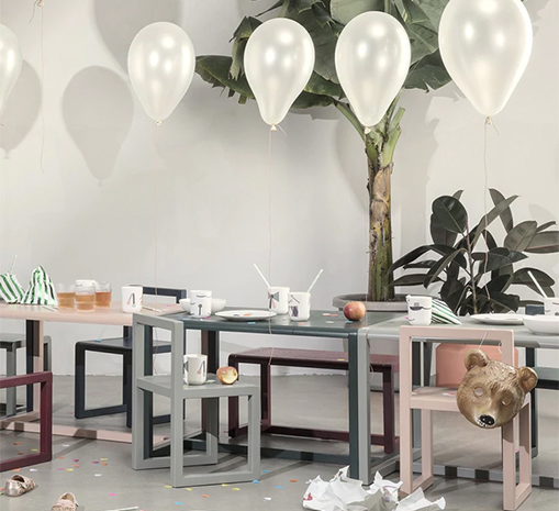 Скамейка LITTLE ARCHITECT Dark Blue Ferm Living, стоимость 21 660 руб.  Фотография 1