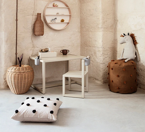 Подушка Dot Tufted Sand/Black Ferm Living, стоимость 9 600 руб.  Фотография 2