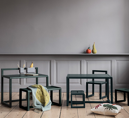 Парта LITTLE ARCHITECT Dark Green Ferm Living, стоимость 35 000 руб.  Фотография 2