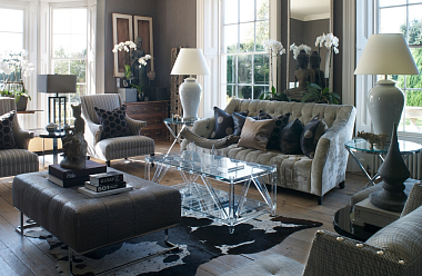 Летняя распродажа в шоу-руме Andrew Martin на Б. Грузинской 42